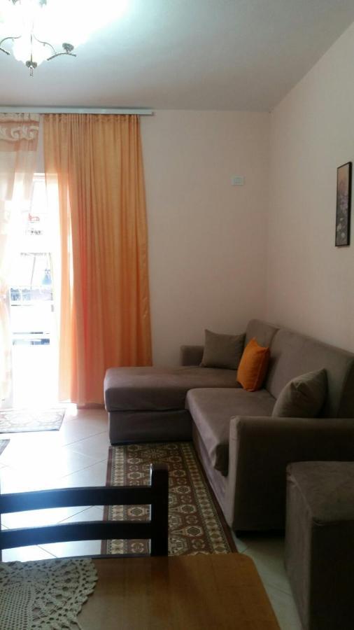 Christos Apartments Sarandë Exteriör bild