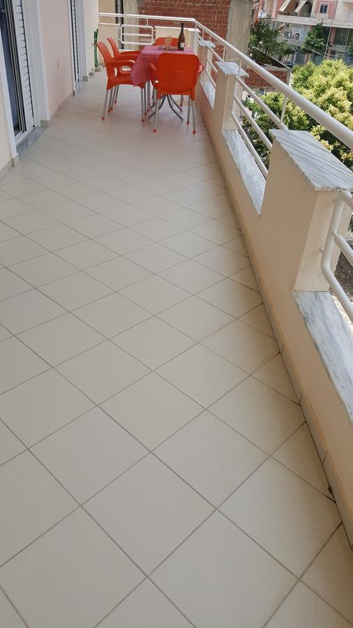 Christos Apartments Sarandë Exteriör bild